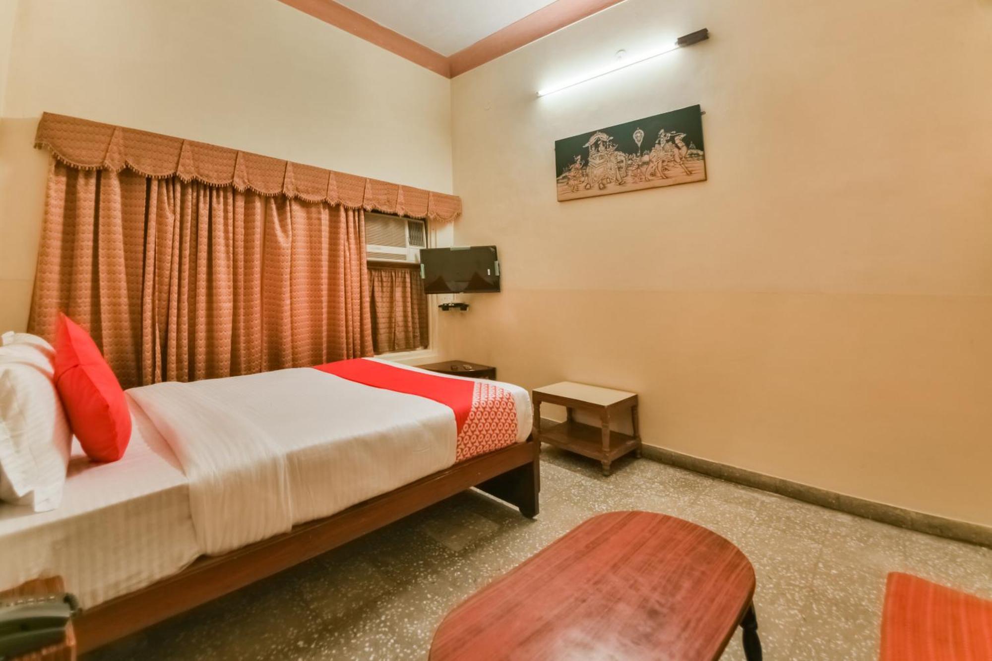 Hotel O Raj Kesar Tirath Kültér fotó